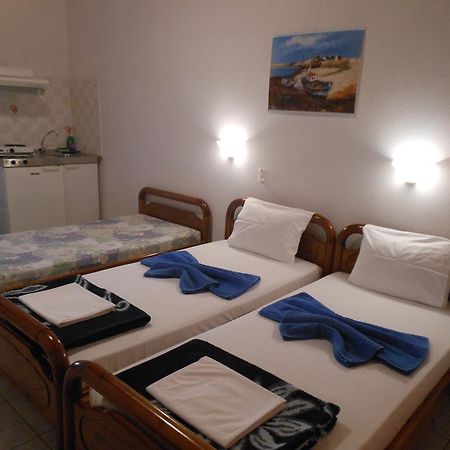 Pansion Giorgos & Rania Apartment Skiathos Room photo