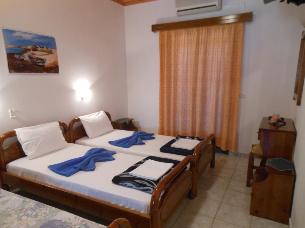 Pansion Giorgos & Rania Apartment Skiathos Room photo