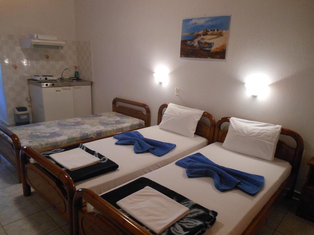 Pansion Giorgos & Rania Apartment Skiathos Room photo